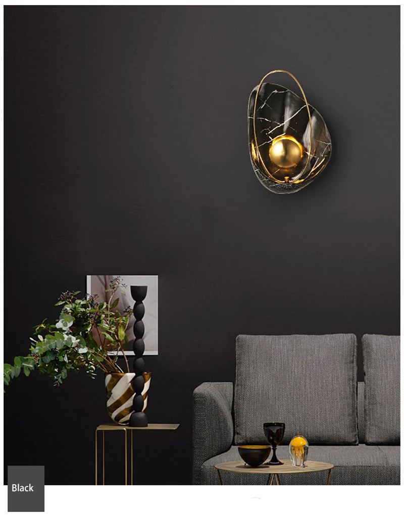 The Pearl wall lamp